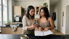 Solitude des seniors : les signes discrets qui doivent alerter et comment réagir